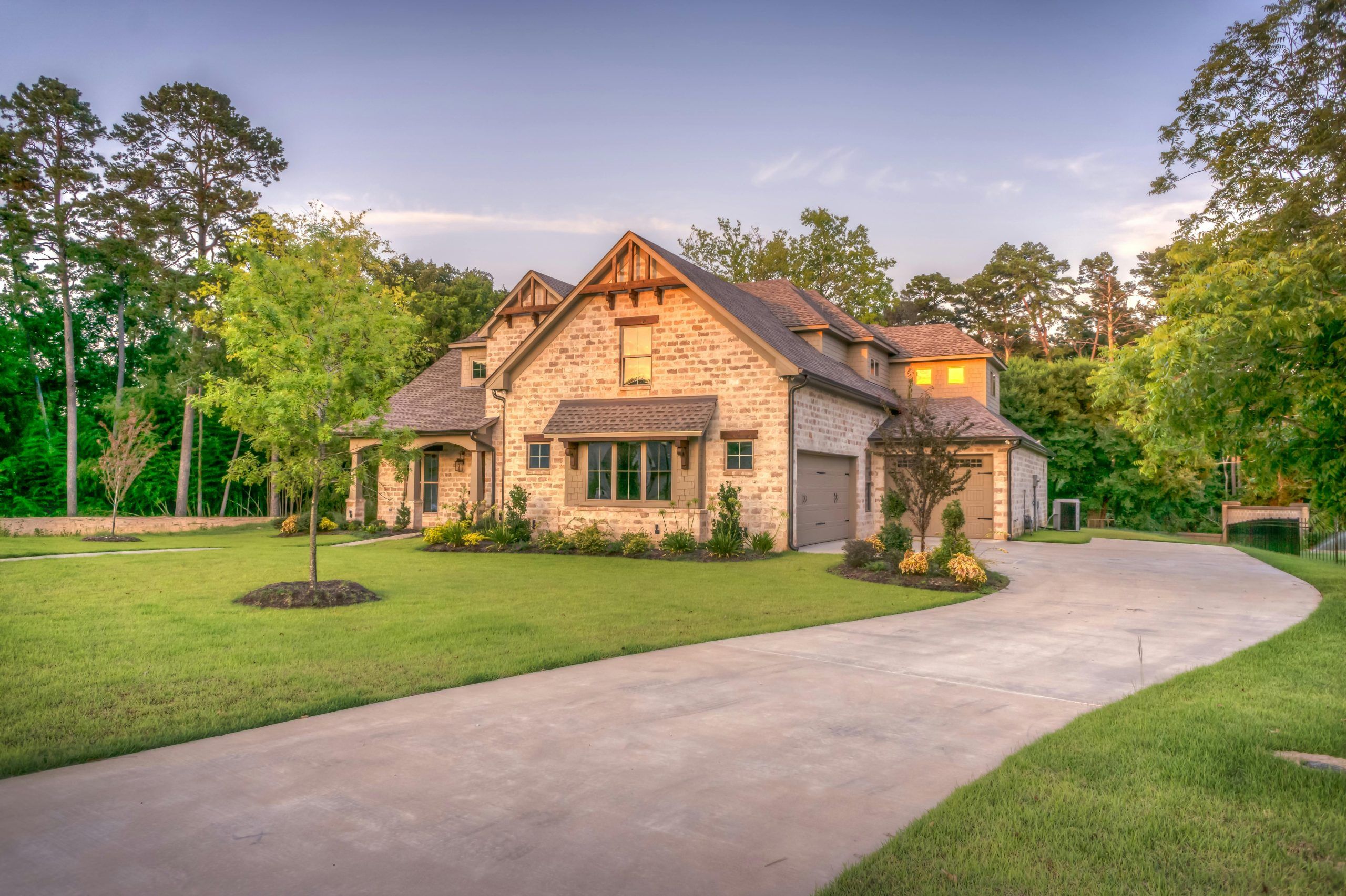 Maison dans grand jardin - assurance habitation